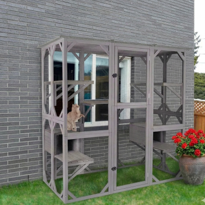parc pour chats extérieur communicant à la fenêtre