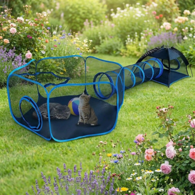 parc pour chats extérieur dans le jardin