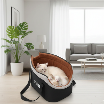 sac à chat transport moelleux noir avec chatons