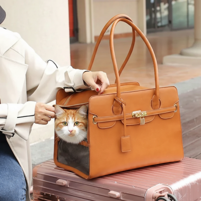 sac de transport pour chat Cuir de Luxe miel avec chat visible